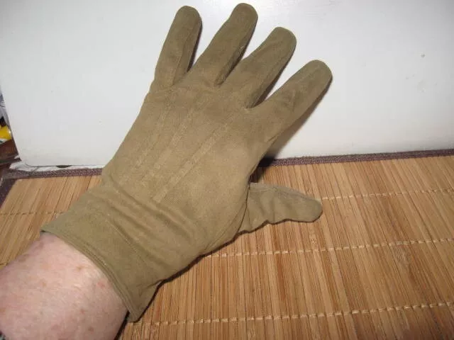 ancienne paire de gants  suédine kaki  BE