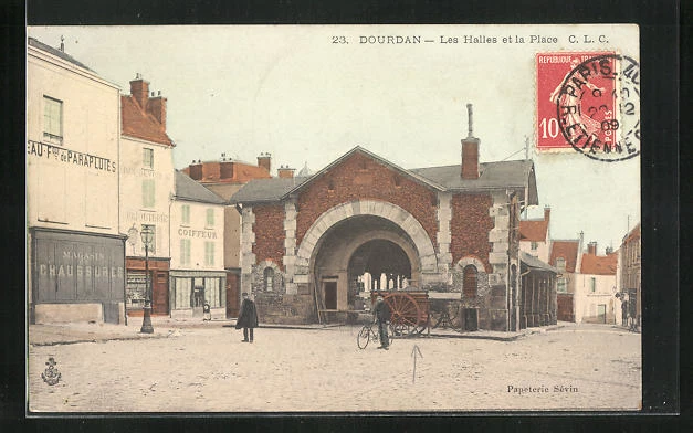 CPA Dourdan, Les Halles et la Place 1909
