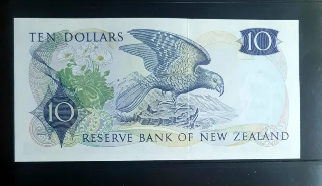 Vintage, Unc 1977-81 New Zealand Paper $10 Ten Dollar Banknote, Hardie Type I 2