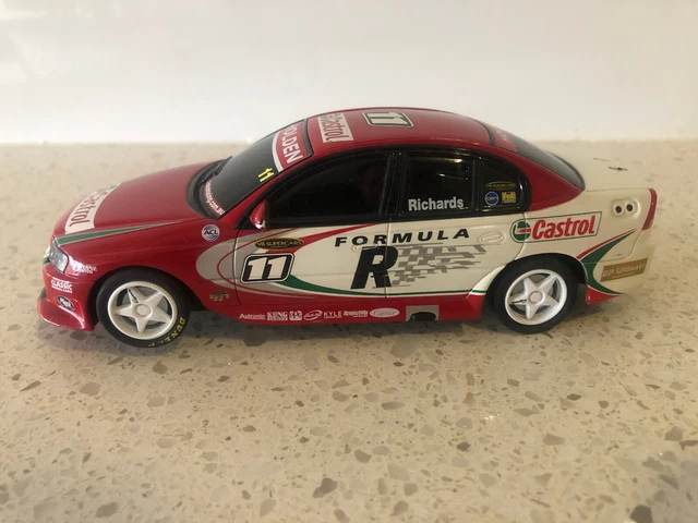SCALEXTRIC HOLDEN Commodore Richards V8 Supercar 99.90