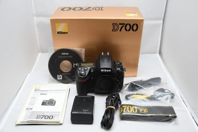 Nikon D700 12.1 MP Black Digital SLR Zoom Camera Body from Japan