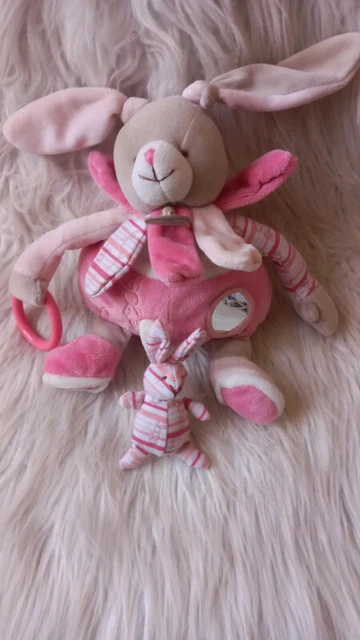 Doudou et compagnie peluche Lapin Celestine rose pantin d'activités -
