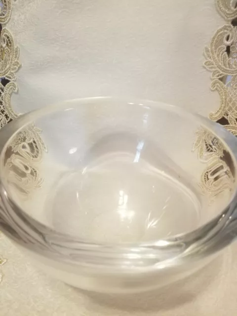 SASAKI CRYSTAL  BOWL 8 " HEAVY, CRYSTAL BOWL Accent Piece home dec/Beautiful