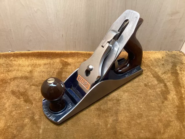 Record No. 04 Smoothing Plane In Very Good Condition