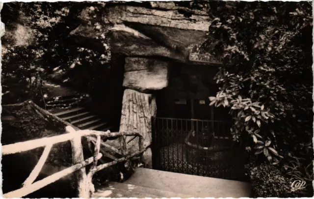 CPA Chatel-Guyon La Source Marguerite FRANCE (1302101)