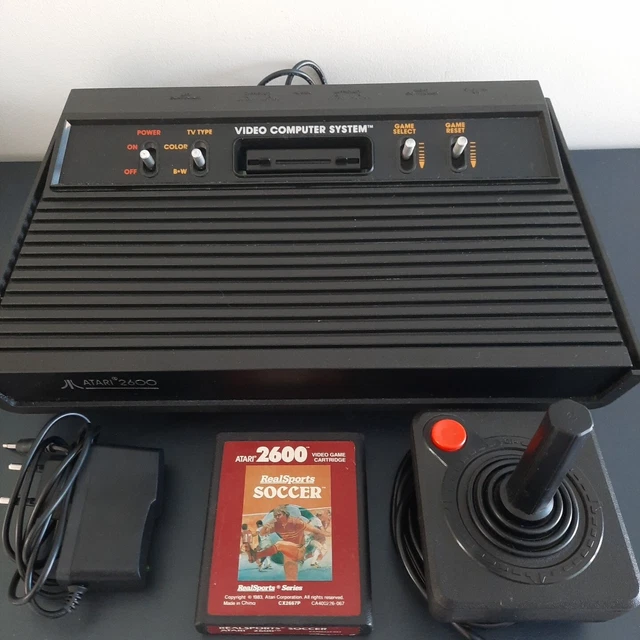 CONSOLE ATARI 2600 Avec Cables Jeu Real Sport Soccer Vintage
