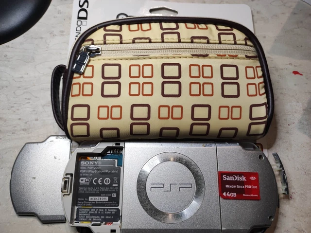 Ficha Técnica de la consola PSP Ceramic White | Museo del Videojuego