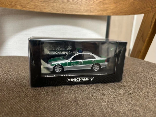 MINICHAMPS 1/43 MERCEDES-BENZ Clase E W211 Policía Alemana