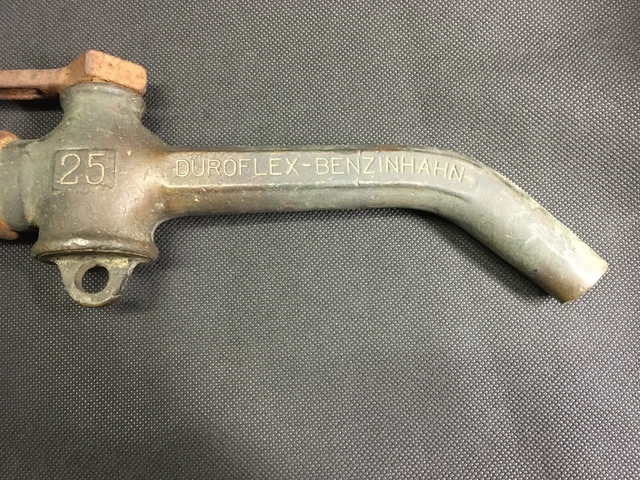 alter DUROFLEX-BENZINHAHN Messing Zapfhahn TUBOFLEX HAMBURG ca. 50er Jahre 2