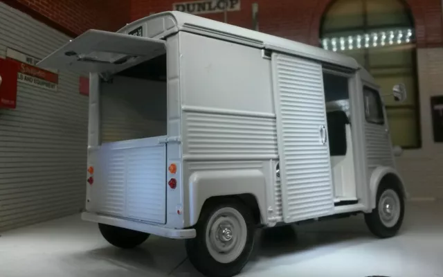 1:24 Citroen H Type Catering Trailer Van Scale Very Detailed Model 24019 Grey 3