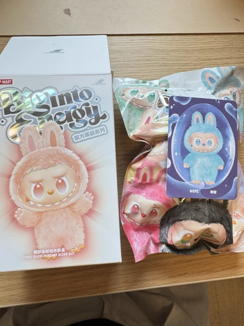 POP MART LABUBU THE MONSTERS Big into Energy Scatola cieca di peluche