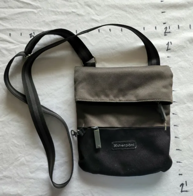 Sherpani Crossbody Bag Gray Black Front Flap Travel Purse Zip Pocket Handbag EUC