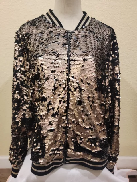 Torrid Women's Full Zip Gold and Black Sequin Bomber Jacket - Size 1.  -1