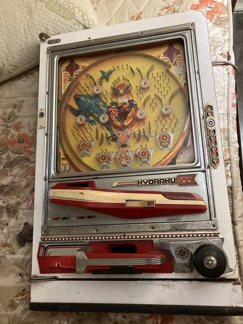 Kyoraku Japanese Pachinko Game vintage (1975-1985)