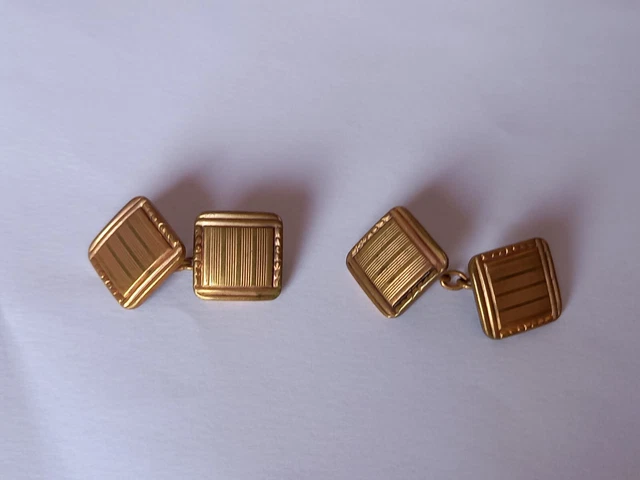 anciens boutons de manchettes homme en métal doré vintage.