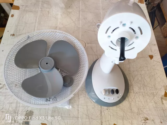 Ariete 847 Ventilatore da Tavolo, 3 velocità, Elica a 3 Pale, Funzione Oscillazi