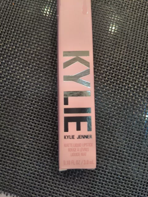 Kylie Jenner Make-up Lippenset Lippenstift & Lippenfutter im matten Farbton: 802 Süßigkeiten K bnb 2