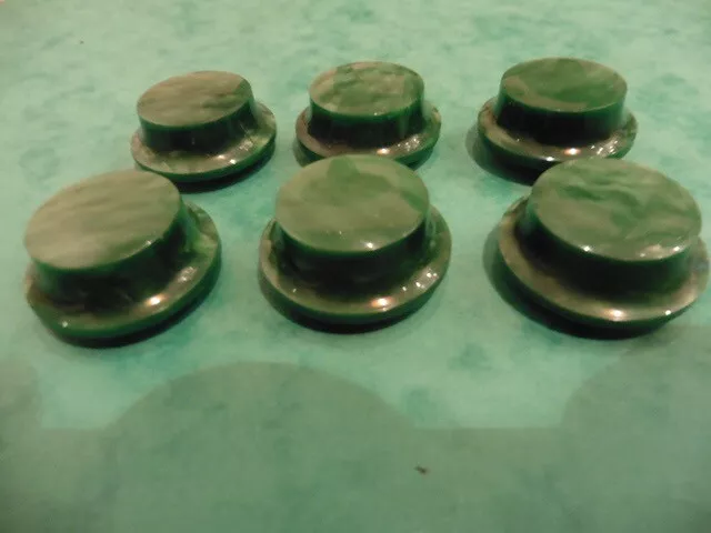 Lot de  6 BOUTONS VINTAGE 1950 EN LUCITE VERTE MARBRÉ VIEUX STOCK NEUF