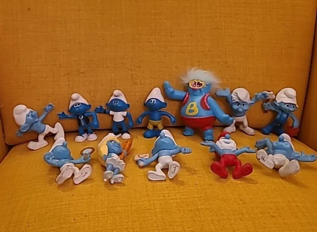 Vintage 8 Smurfs Bundle Peyo 2013 Figures large collection plus 4 More