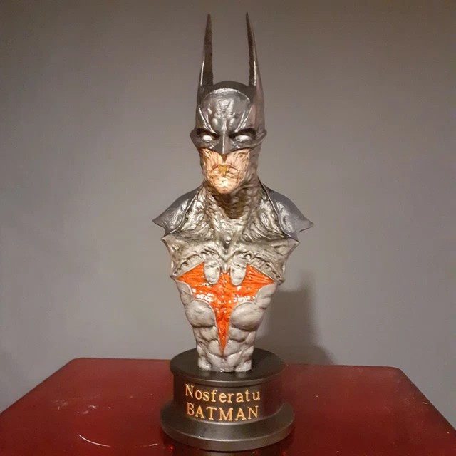 The Batman buste 1/1 Batman 93 cm - La Boutique du Sorcier