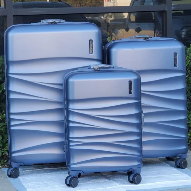 American Tourister Tranquil 3-Piece Hardside Set (Lightly Used) In Slate Blue