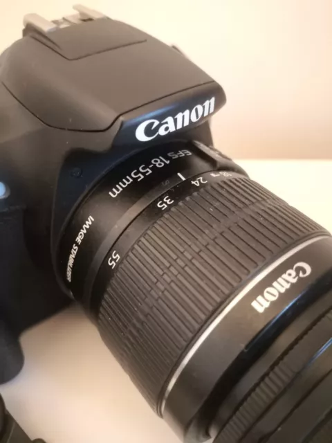 Canon EOS 1300D con EFS 18-55mm f/3.5-5.6 IS II