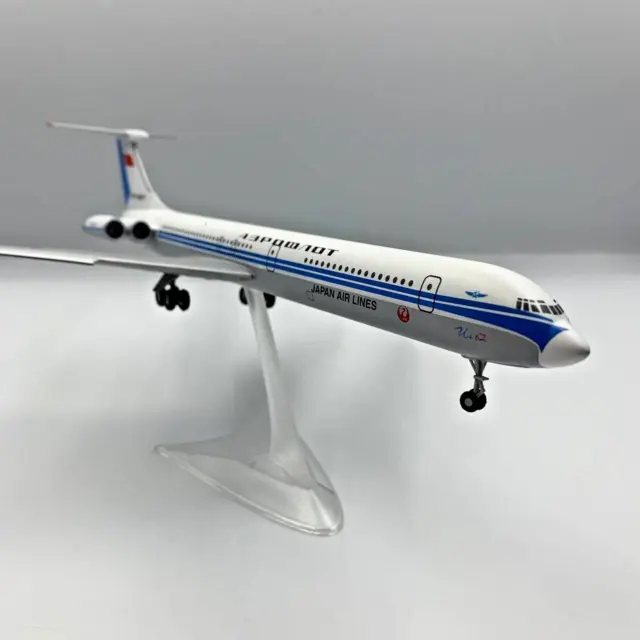 Aircraft model Ilyushin IL-62 JAL Japan Airlines Aeroflot CCCP-86677 scale 1:200