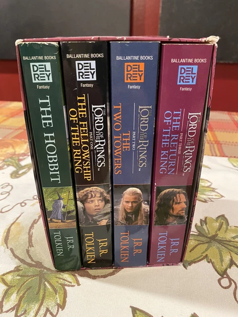 THE LORD OF THE RINGS by J.R.R. Tolkien Boxed Set 4 Paperback Books ...