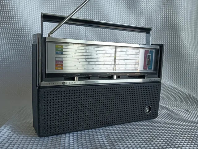 Raro De Colección General Electric P4980A Monitor Mundial Radio Multibanda Onda Corta