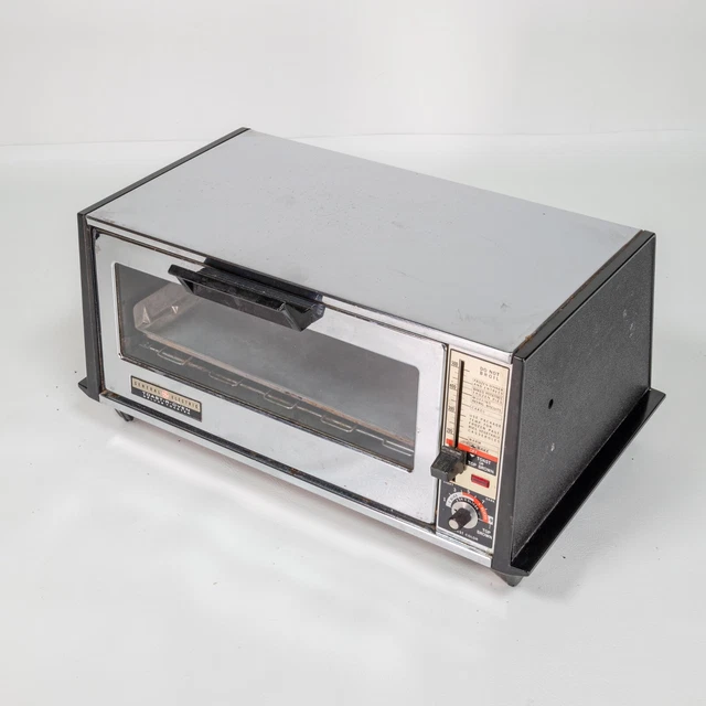 VINTAGE GENERAL ELECTRIC ToastROven Deluxe Toaster Oven A6T94 USA