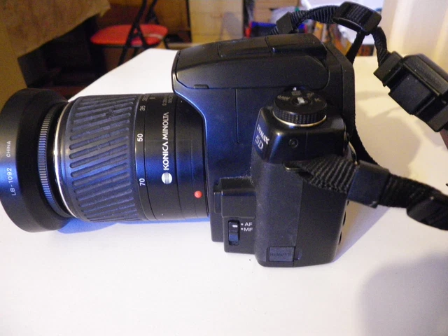 Appareil photo reflex numérique Konica Minolta Dynax 5D avec Minolta AF 18-70 m
