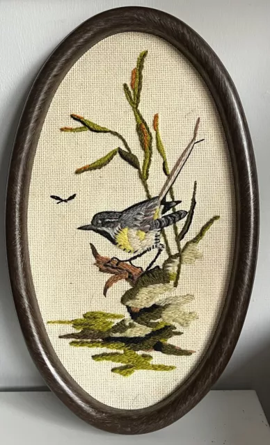 Vintage Retro handbestickt Wagtail Vogelbild oval gerahmt unglasiert