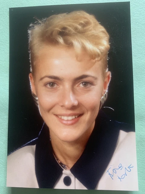 Fiona Foster TV News Presenter - Vintage Original Hand Signed Photo and Letter
