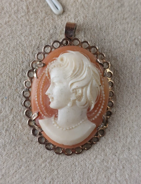 Pendentif Vintage En Or De Tolède - Damascène Avec Camée En Porcelaine - Occasion En Parfait état