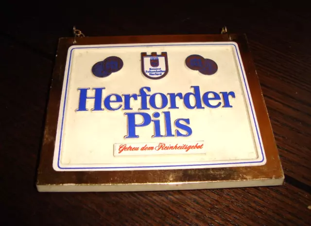 Zapfhahnschild der Brauerei Herforder Pils