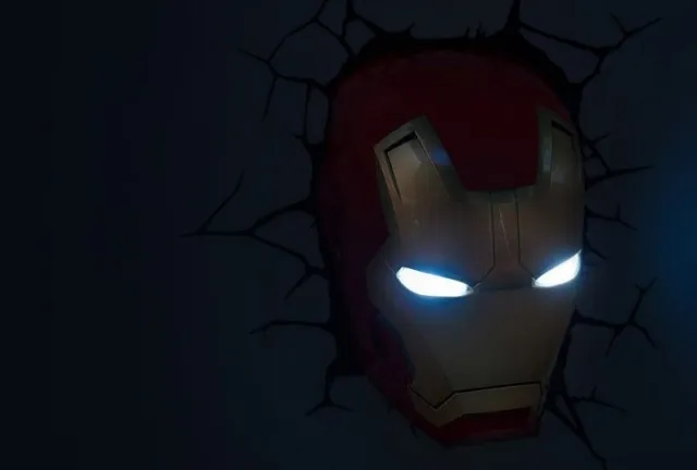 Masque Marvel "Iron Man" 3D LED 2