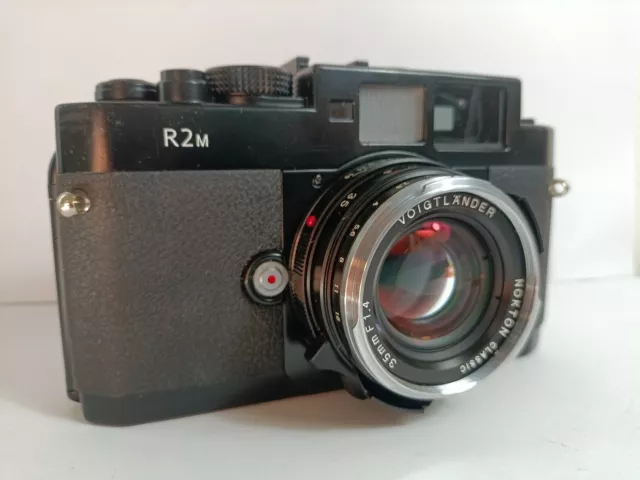 photo Excellente condition VOIGTLANDER BESSA R2M+NOKTON 35mm T1.4 Leica M