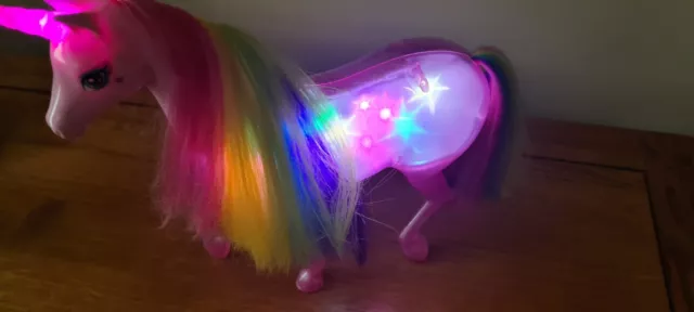 BARBIE DREAMTOPIA MAGICAL Lights Unicorn with Rainbow Mane 20.00 PicClick UK