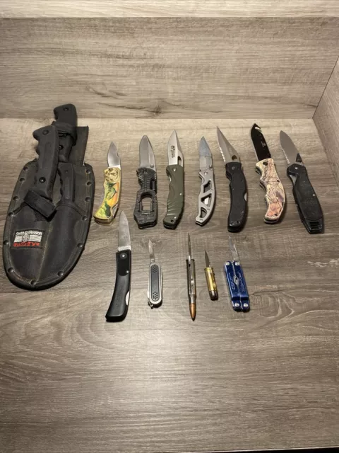 Pocket Knives Lot -  15 Knives, Gerber, Shchrade, Smith and Wesson, Kershaw