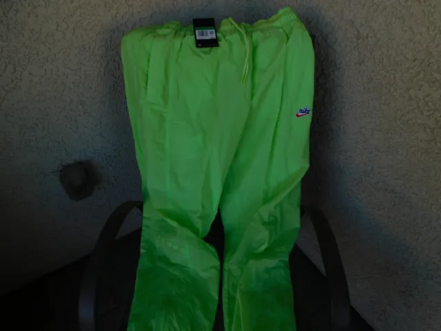 New Men's Nike Nylon Green Jogging  Pants with Leg Zippers and 2 Side Pockets