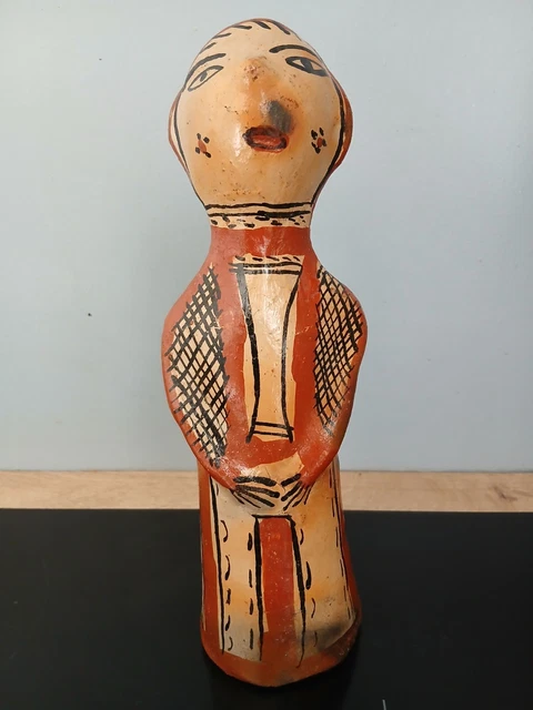 Ancienne poupée berbère en terre cuite Sejnane - Antiquités