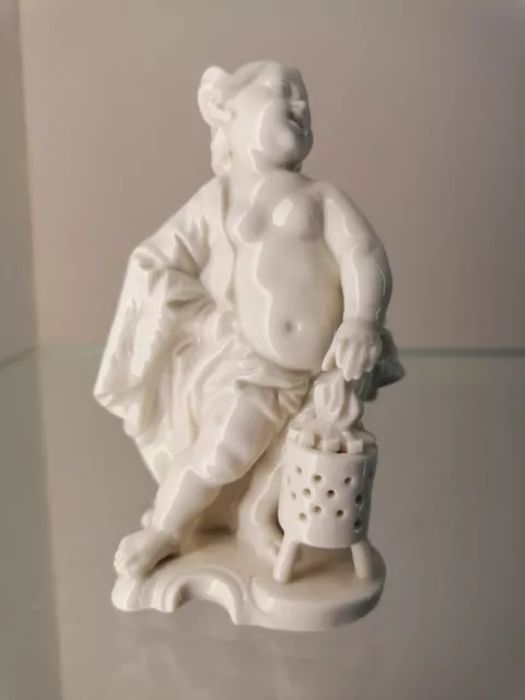 Nymphenburg Franz Anton Bustelli Putto als Winter Allegorie Figur 1. Wahl