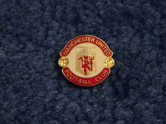 Pins Manchester United Football Club - Cantona Years - Pin's From M.u. Shop