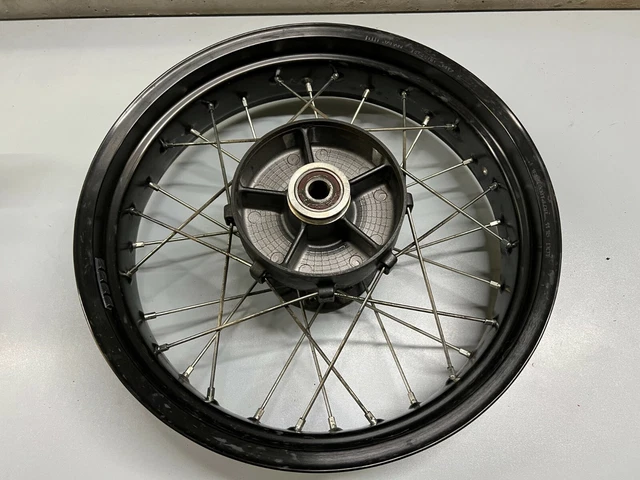 Roue Arrière Honda VF750 F RC15 - Jante DID 3x18, Occasion (bon état)