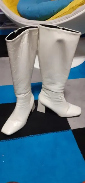 Perla Formentini white nappa leather boots EU 38 Knee length Go Go 60s style