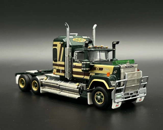 MACK BICENTENNIAL SUPER-LINER 