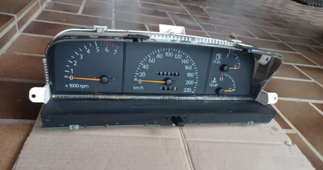 HOLDEN VR VS V6 instrument cluster with tacho Low 184,914kms