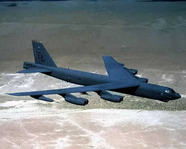 New Photo: United States Air Force Boeing B-52H Stratofortress Bomber - 6 Sizes!