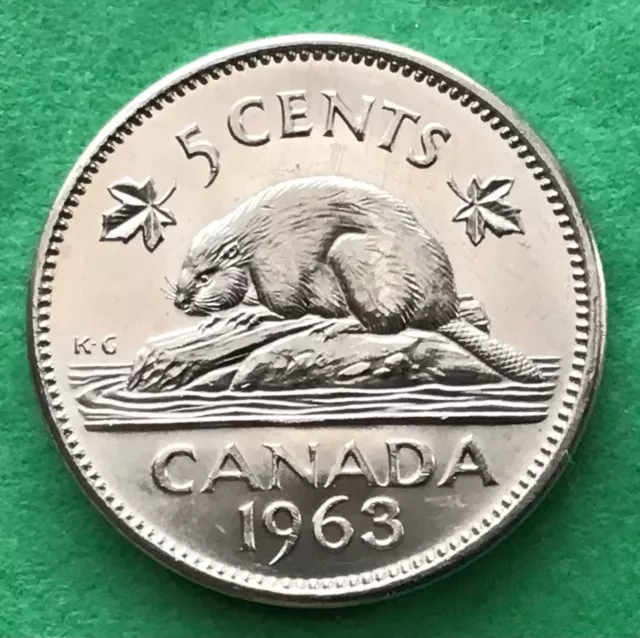 Lot Z117 Canada 1963  5 Five Cents Nickel Queen Elizabeth II Canadian Coin
