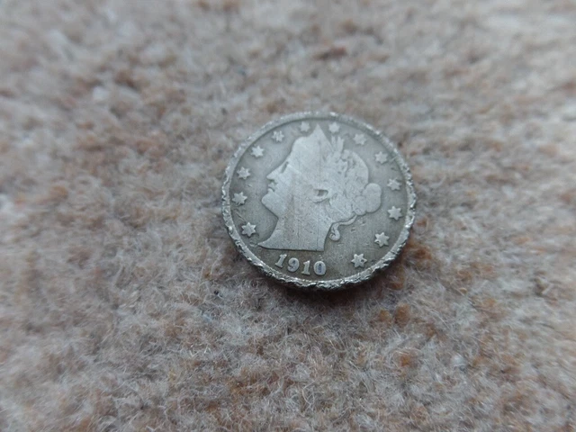 Rare  Old Collection  USA  American  V cent  Coin   1910 - 21 mm   .  Good Gift!